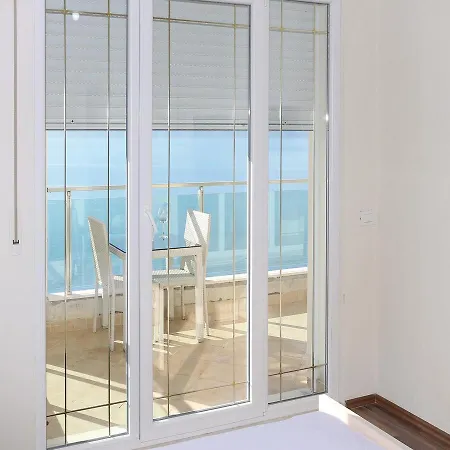 One-bedroom In * Wlora